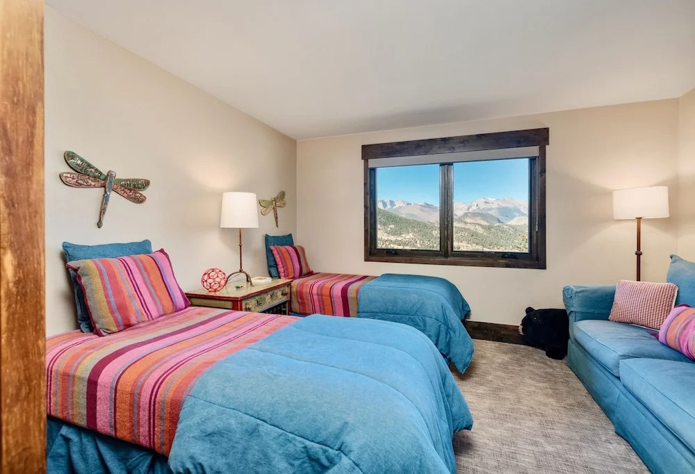 Moose Den Luxury Vacation Home at Windcliff home