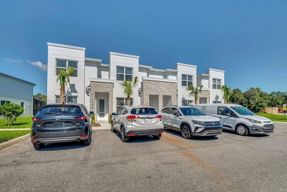 Modern 3BR Retreat w Pool Near Disney