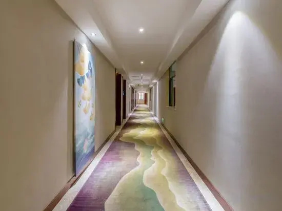 Hua Yi  Hotel