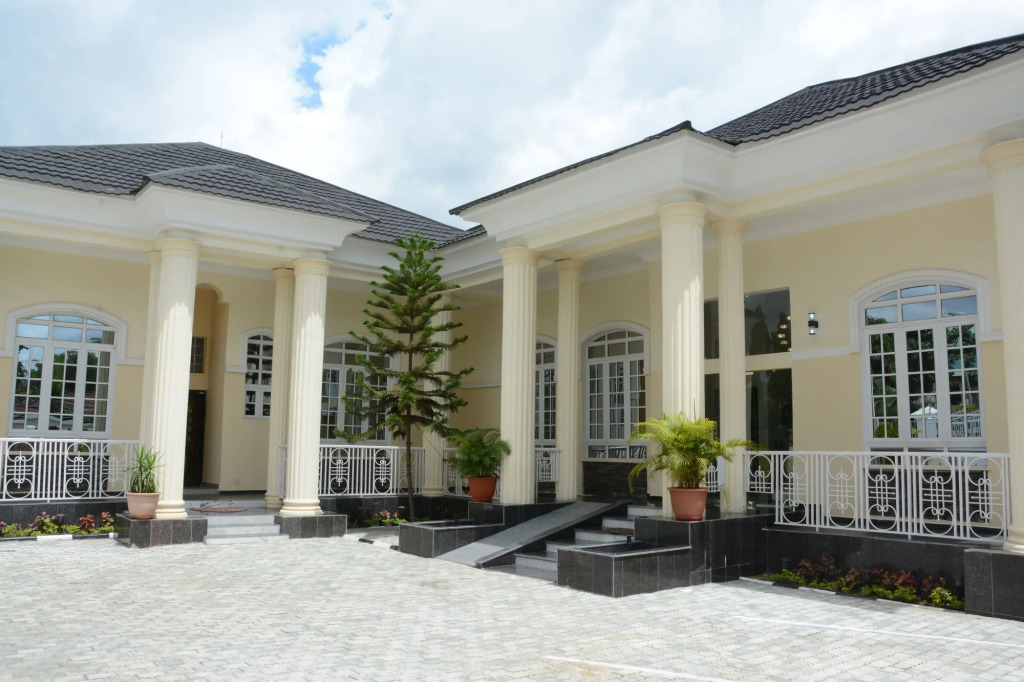 Springs Resorts Sparadise Suites