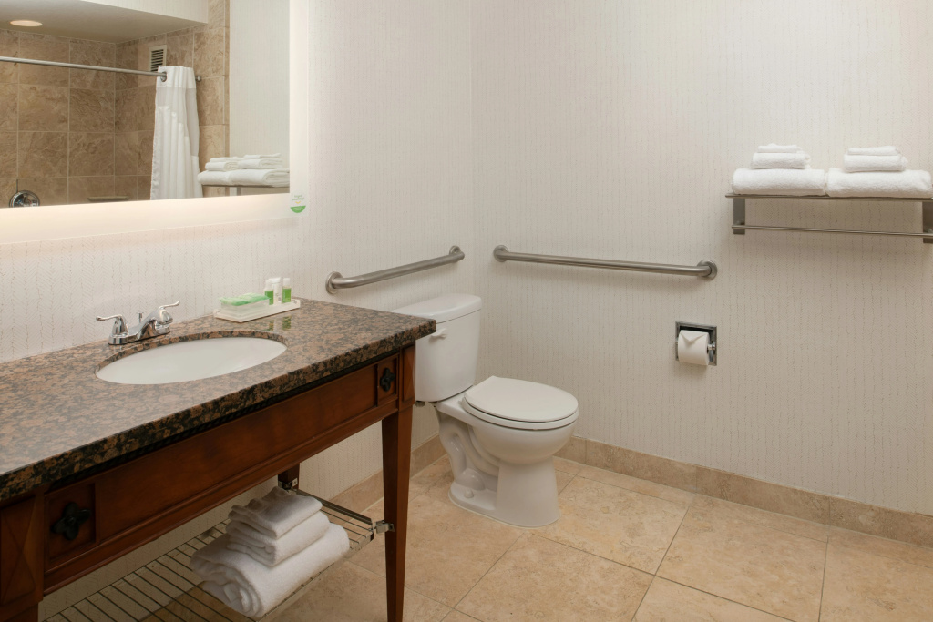 Holiday Inn Portland - Columbia Riverfront by IHG