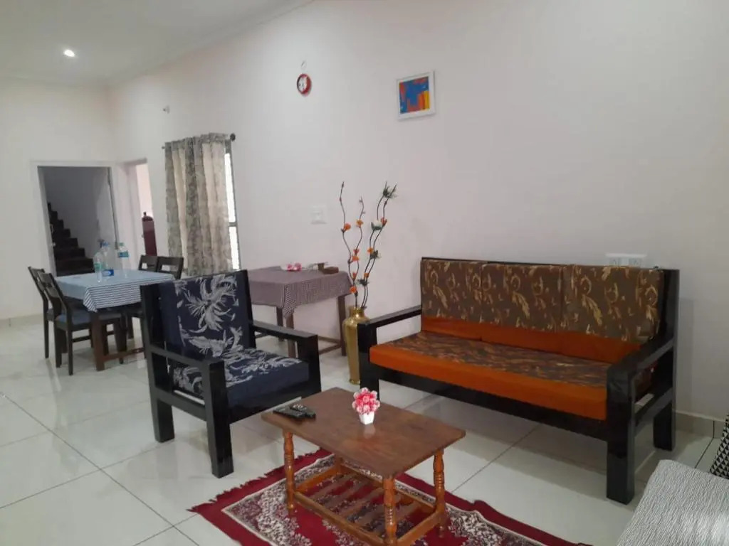 Snow Pine Holiday Home...Virajpet