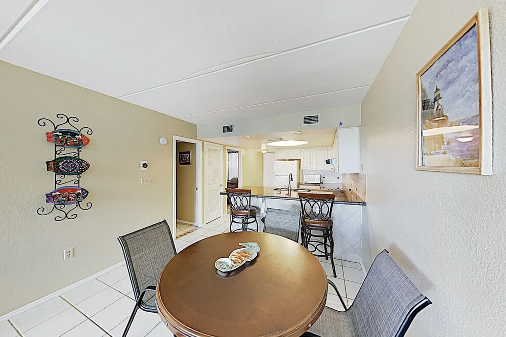 New Listing! Coastal W/ Pool - Walk To Beach 2 Bedroom Condo