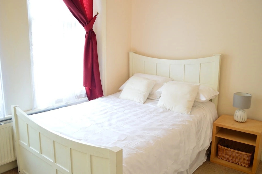 1 Bedroom Apartment in West Kensington