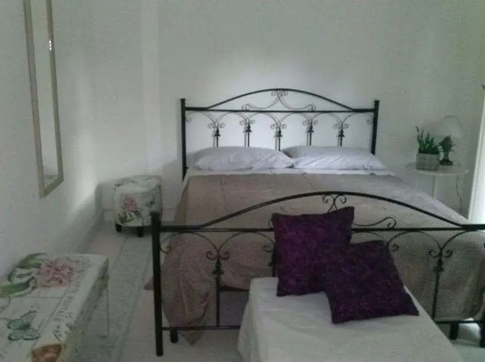 Taras