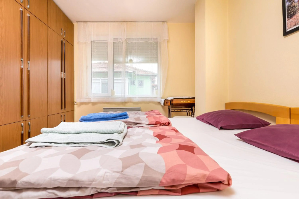 Quiet apartment near the center