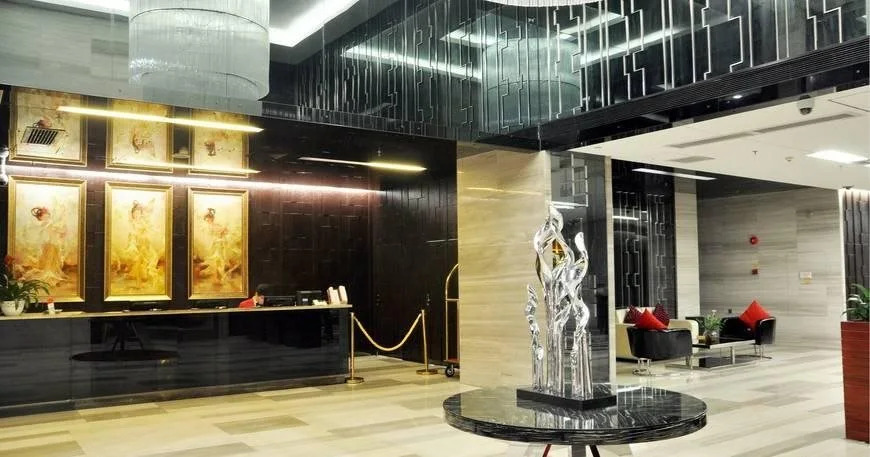 Q-City Hotel