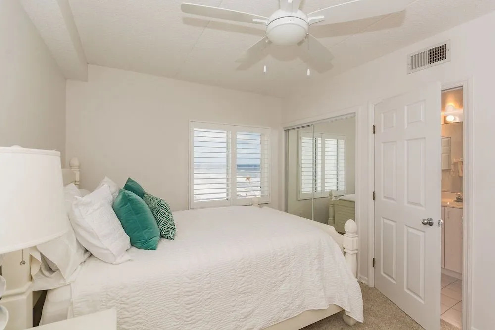 OC401 - Ocean Condo