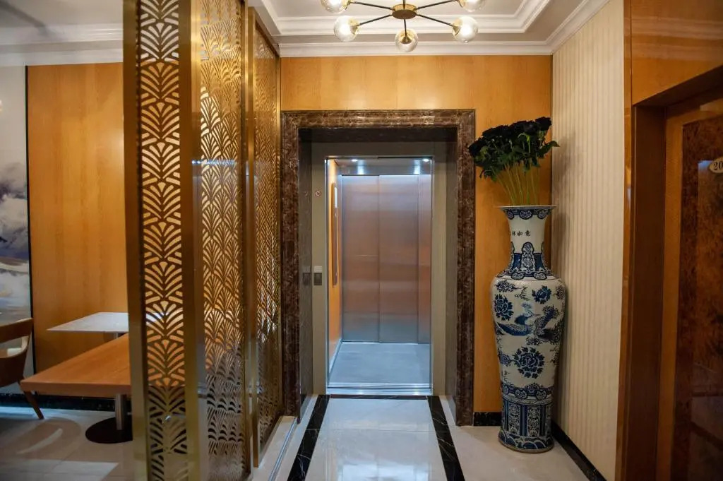 Mr.Liao Hotel