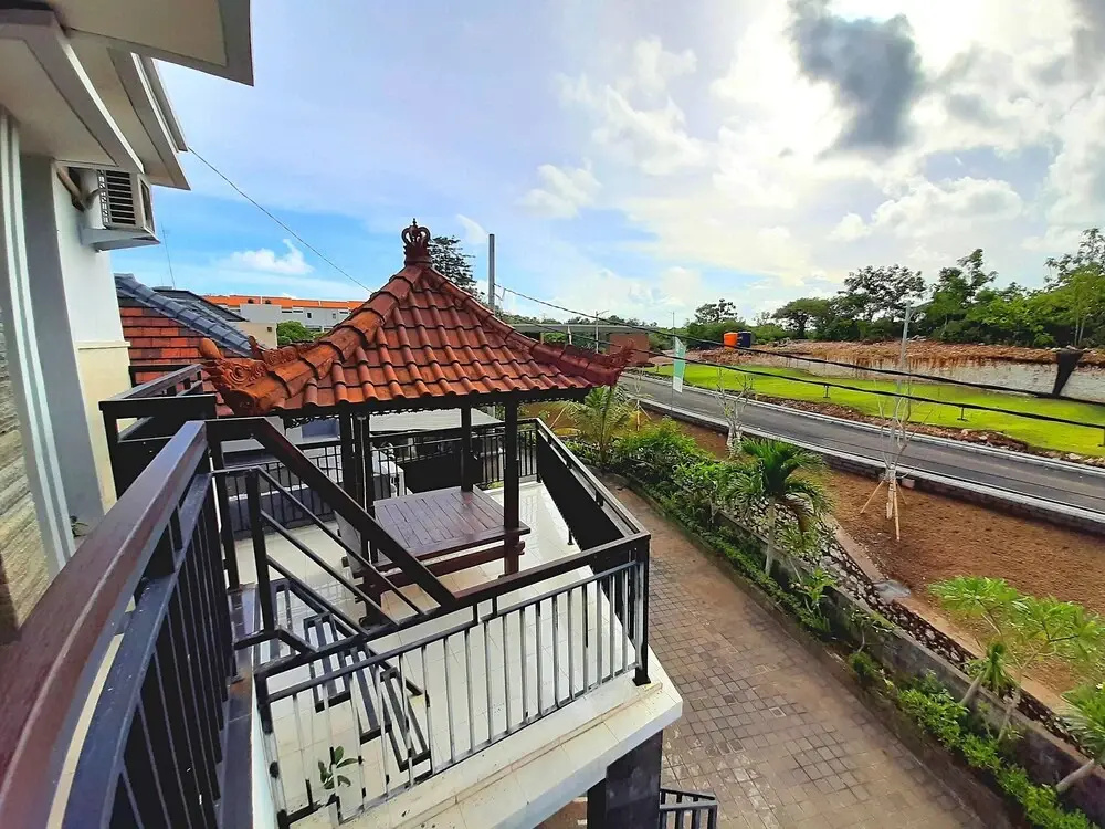 Safe House Bed and Breakfast - Hostel - Adults Ony