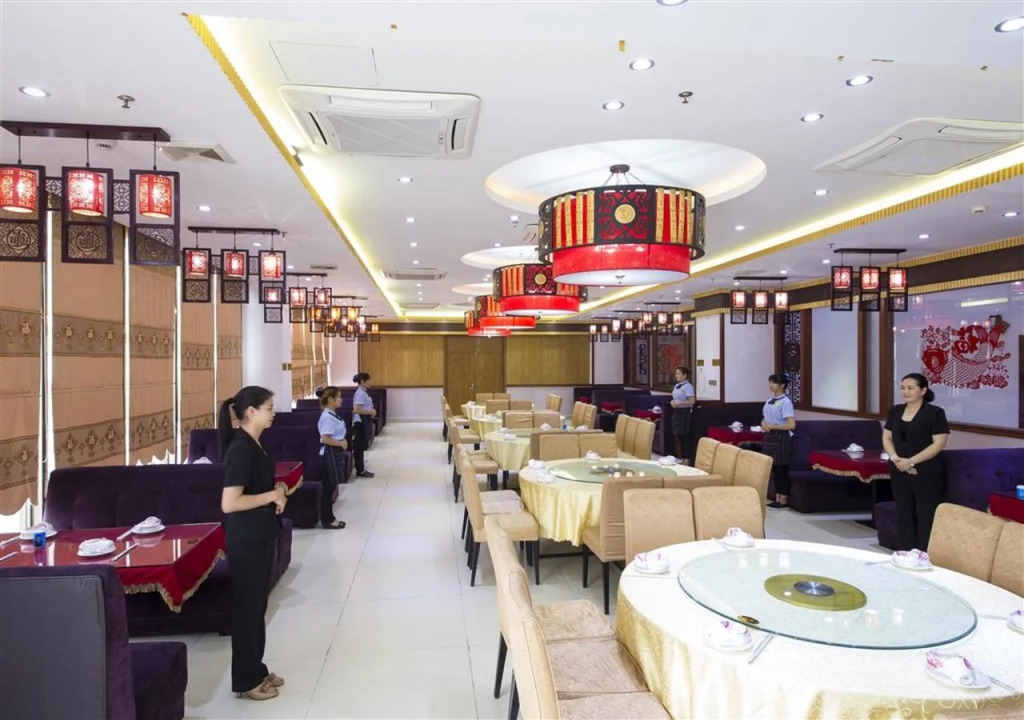 Vienna Hotel Zhanjiang Haibin Avenue Branch