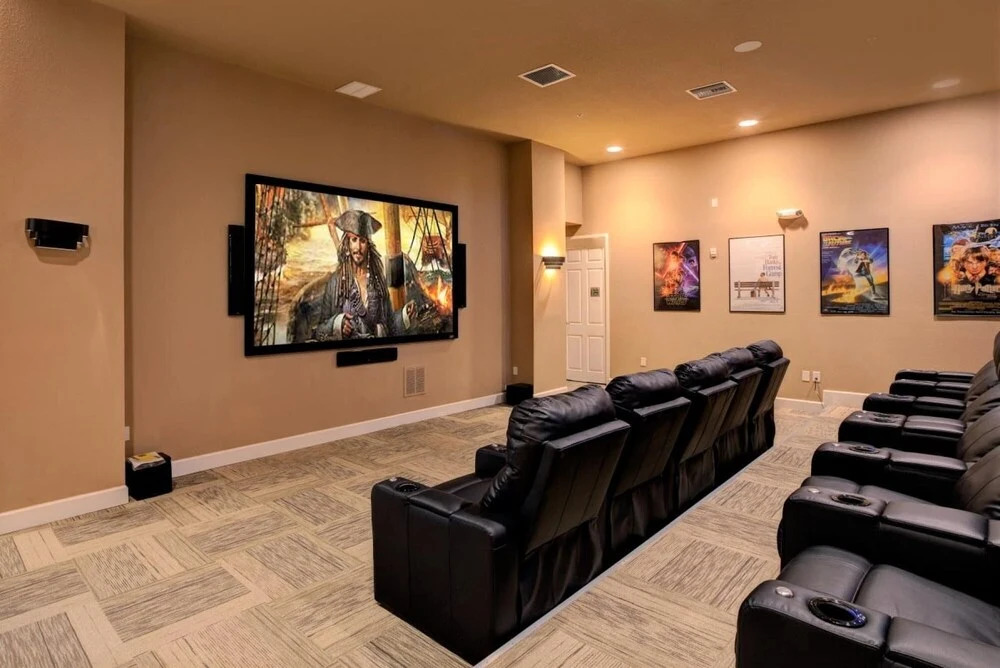 5BR Luxury Family Home w BBQ Pool and Theater