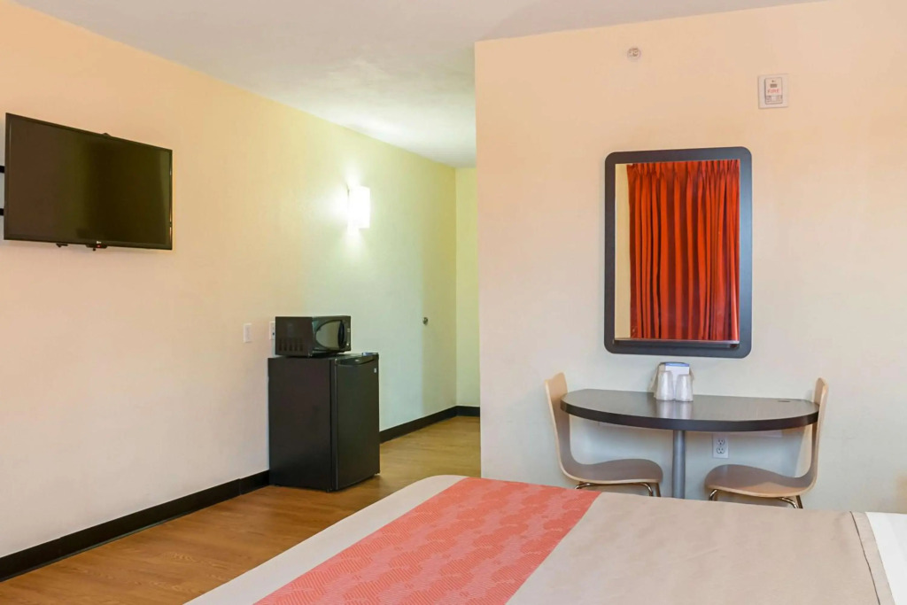 Motel 6-New Orleans, LA - Near Downtown