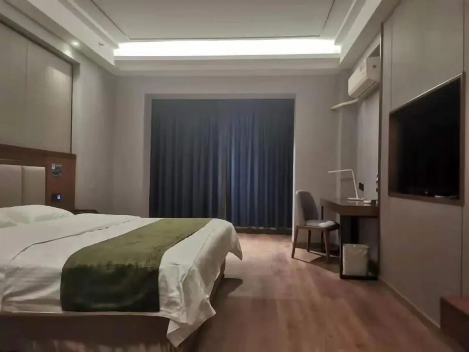 GreenTree Inn Jiuquan Century Plaza Hotel