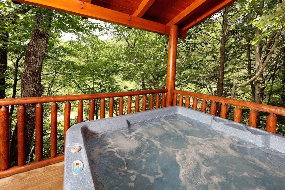 Around the Mountain - One Bedroom Cabin