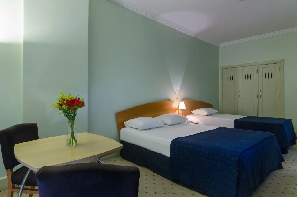 San Raphael Hotel
