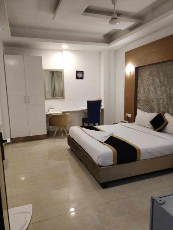 Phoenix Suites
