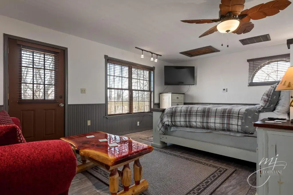 Fairway Inn