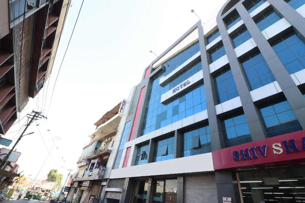 OYO 24178 Hotel Vrindavan Regency