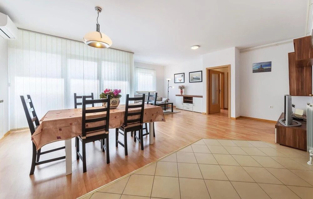 Beautiful Apartment in Pula With 2 Bedrooms and Wifi