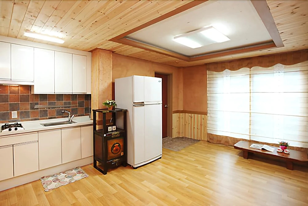 Hongcheon Giwajip View Pension