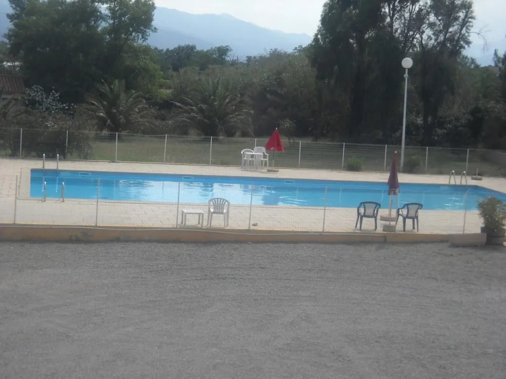HOTEL LA GARENNE