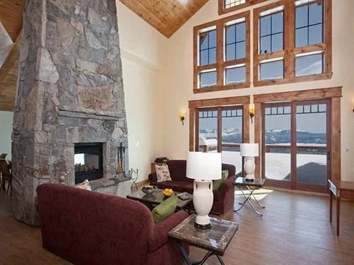 North Tahoe Lodge