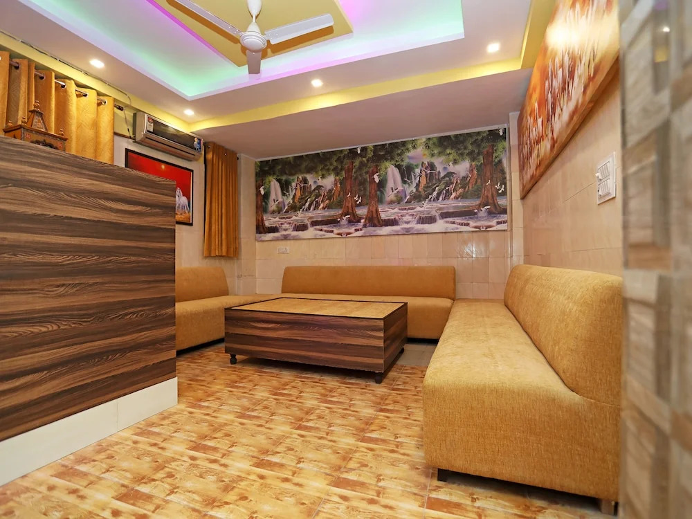 OYO 22663 Qlark Rooms & Lawn