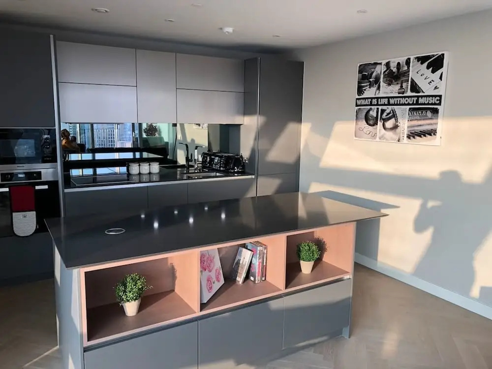 36th Floor Semi Penthouse