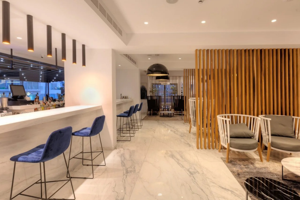 The Blue Ivy Hotel & Suites