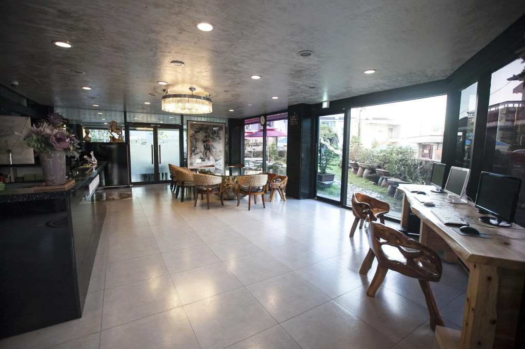 Cheonjiyeon Hotel