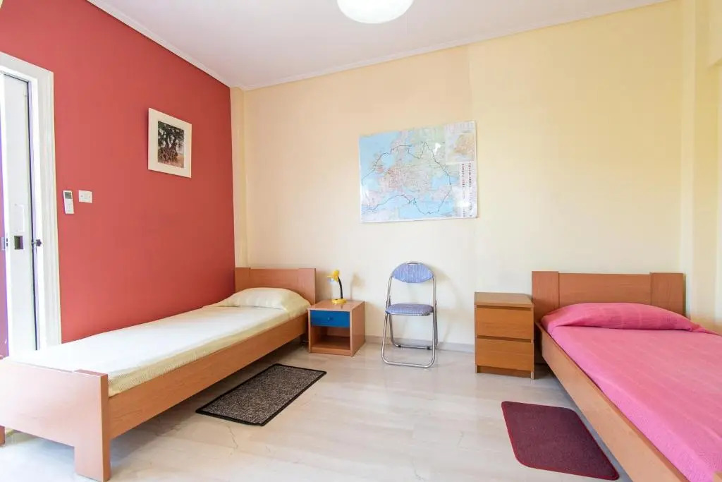 Lavish & Spacious APT with Stunning Seaview, 10 Min ATH Airport