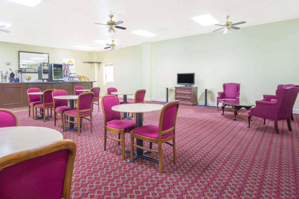 A Red Dot Inn