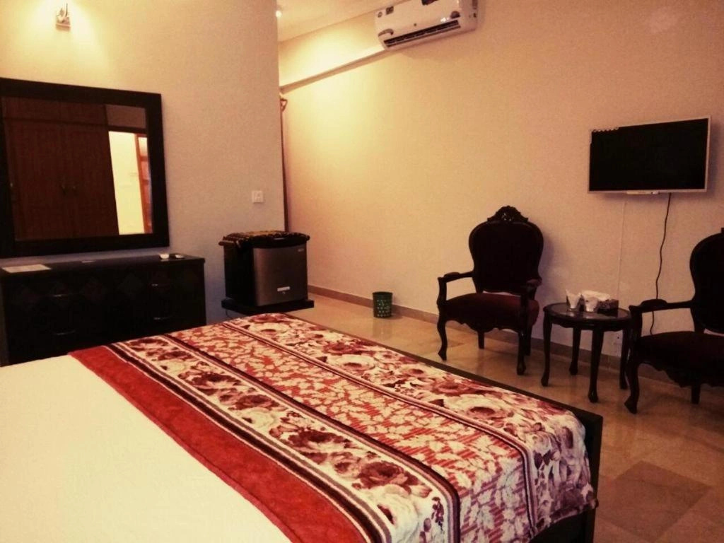 Royal Galaxy Guest House