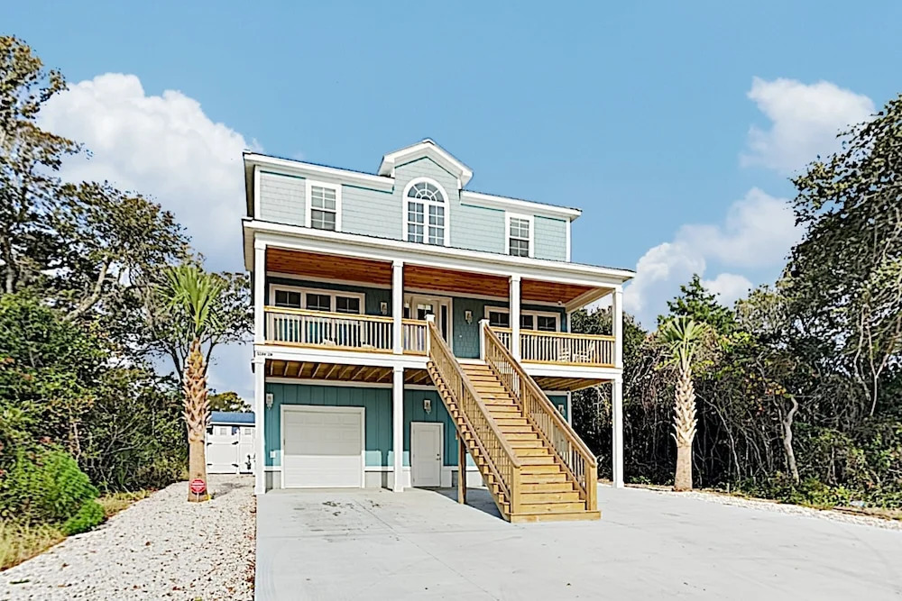 Brand-new W/ Pool & Theater -- Near Beach! 6 Bedroom Home