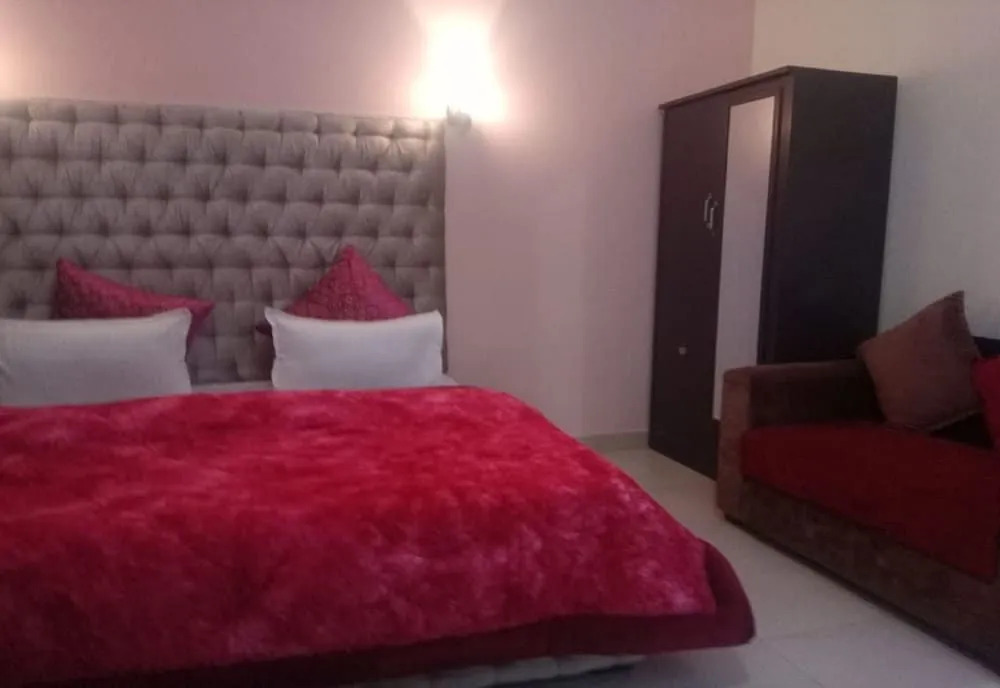 Sunflower Hostel & Hotel