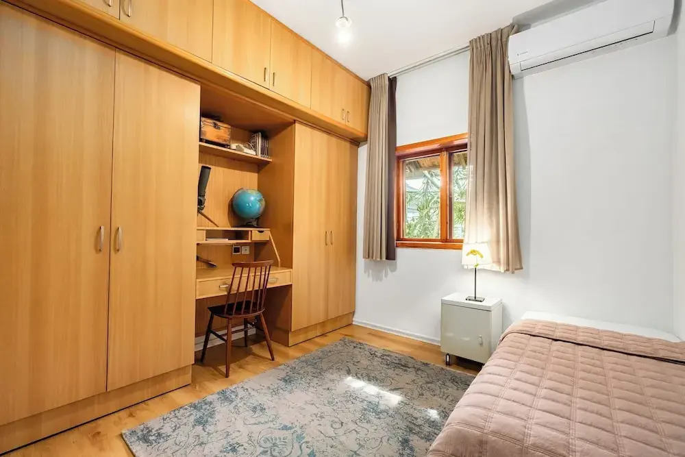 Relax in a Garden Oasis by Sea N Rent