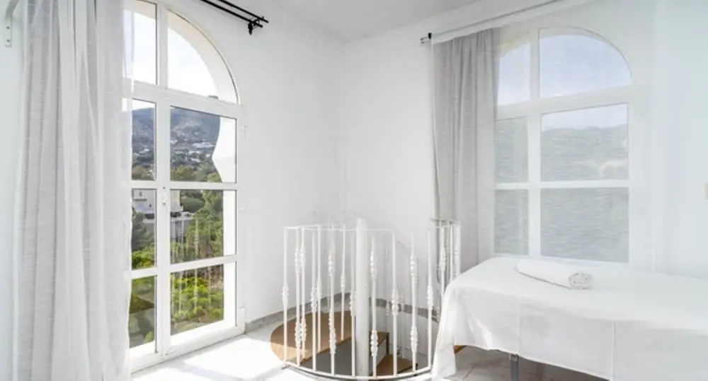 Villa - 4 Bedrooms with Pool, WiFi and Sea views - 107886