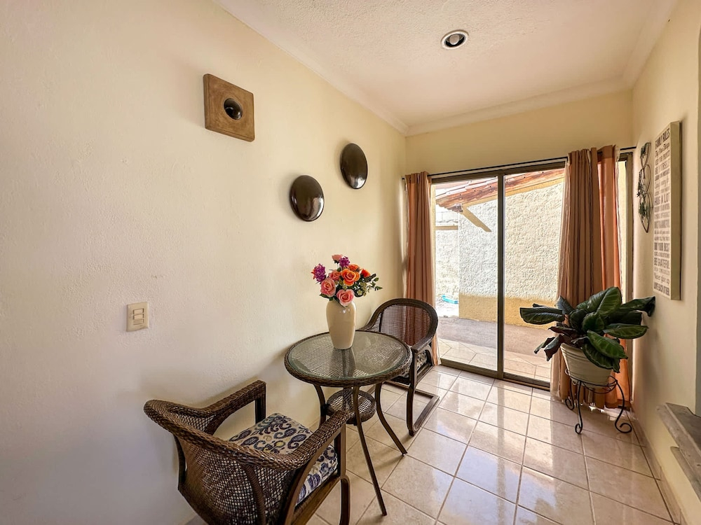 Tranquil Family Escape With Large Patio