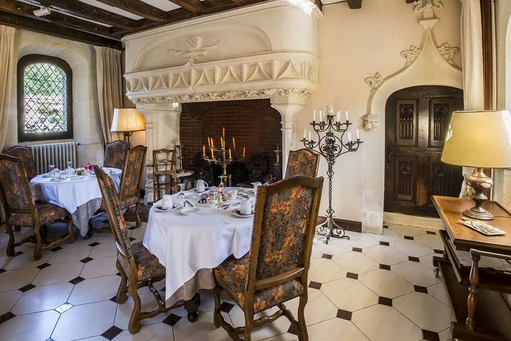 Château De La Colaissière