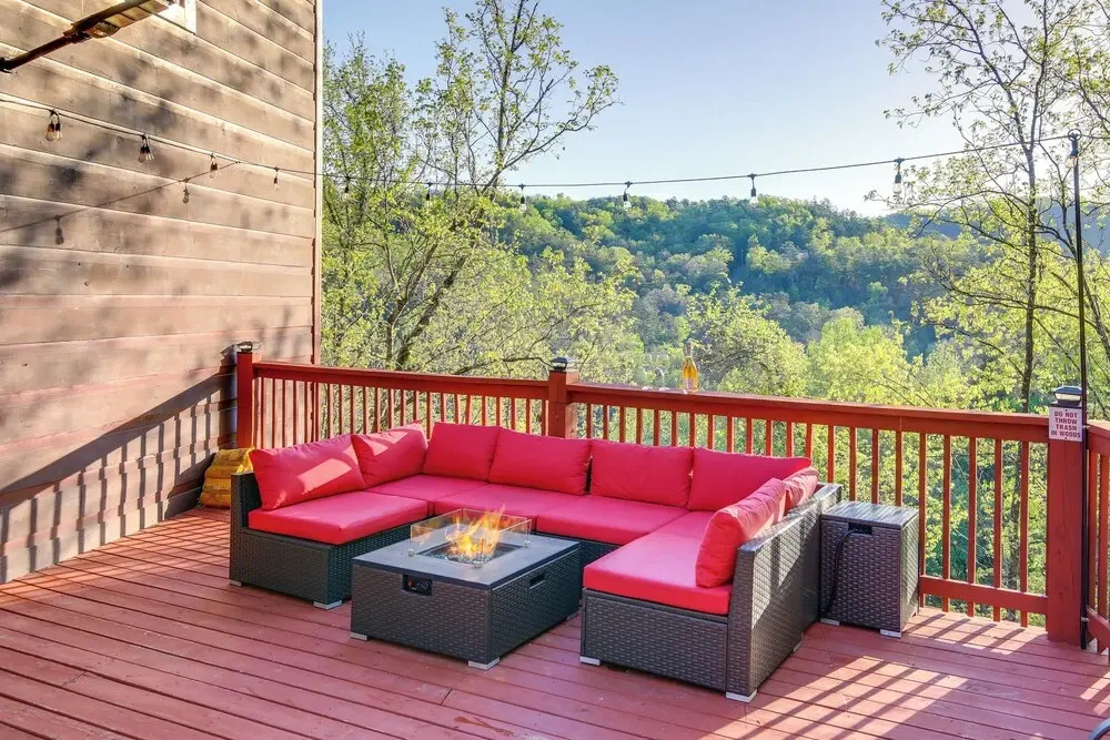 Saltwater Pool & Mtn-view Deck: Pigeon Forge Cabin