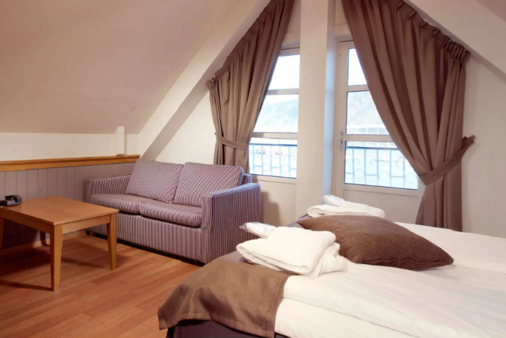 Home Hotel With