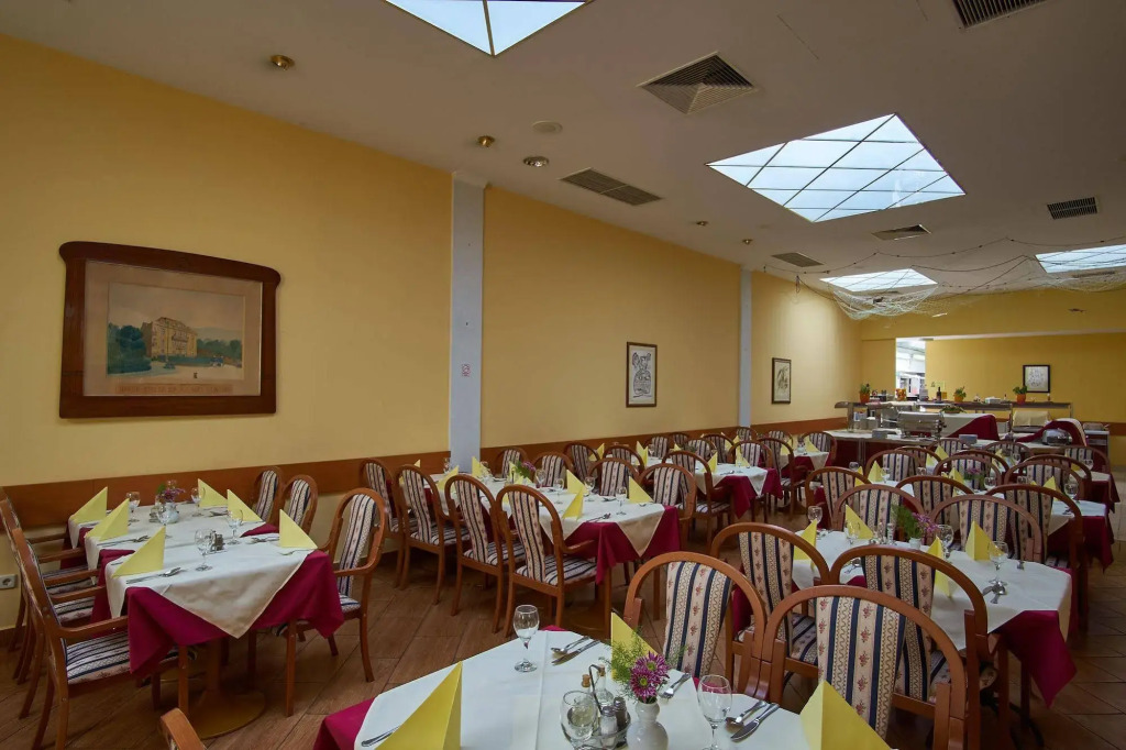 Hotel Vila Ružica- glavna zgrada i depandanse