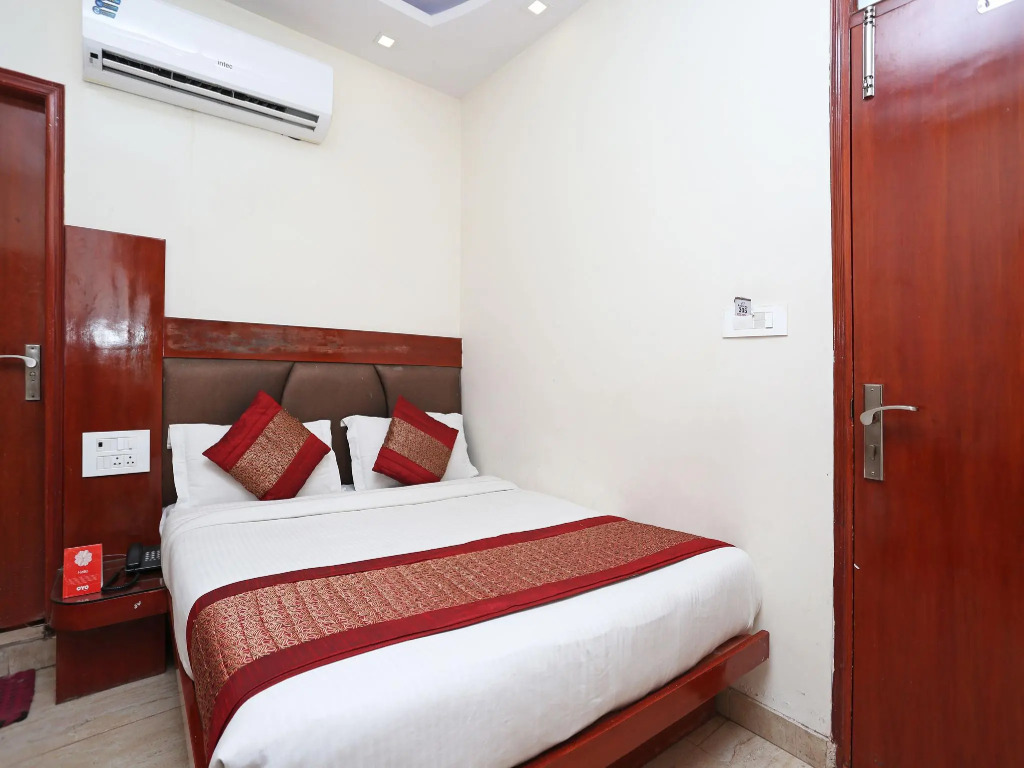 Hotel Prem Deluxe Guest House