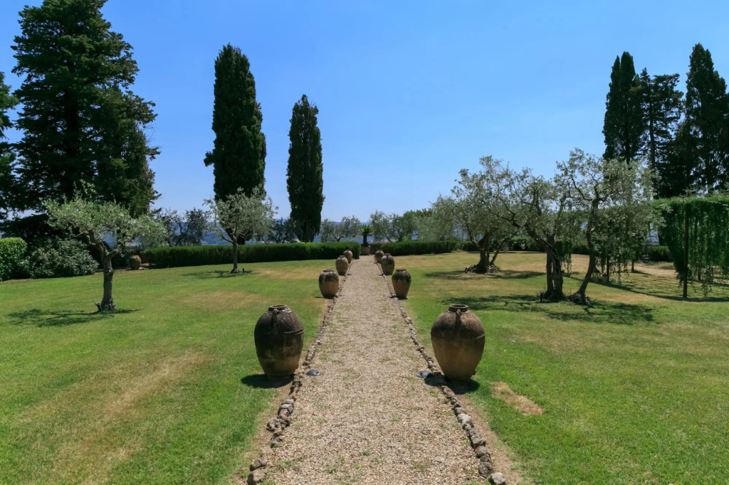 Rocca di Cetona - a Medieval Castle