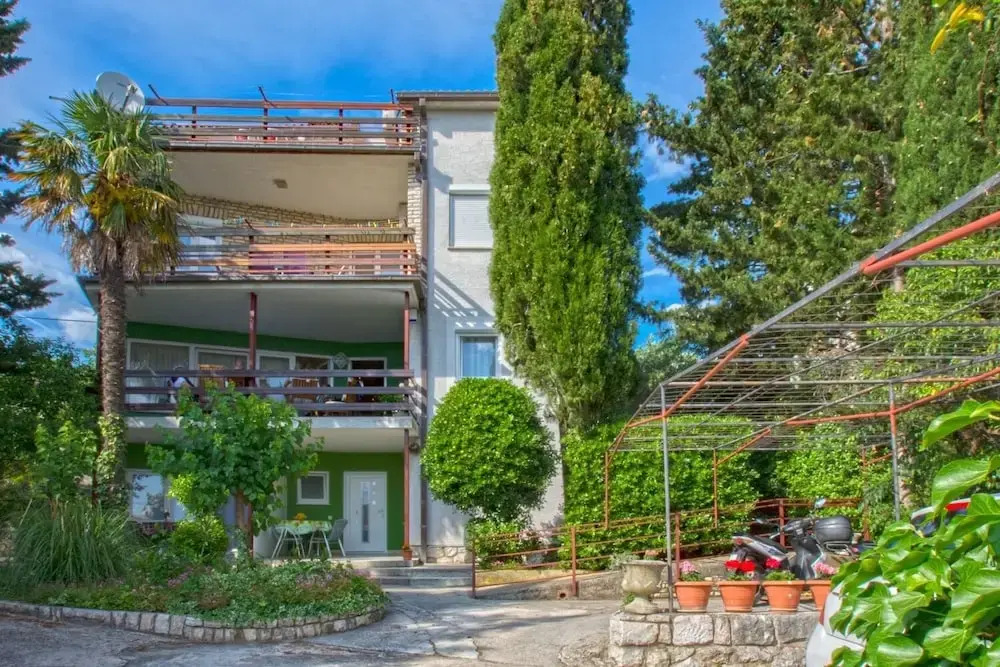 Sabina - 100m From sea - A3 Potkrovlje