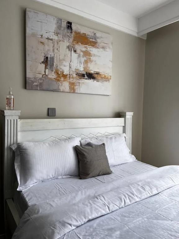 Nairobi Airbnb - Fast Wifi, Swimming Pool, gym