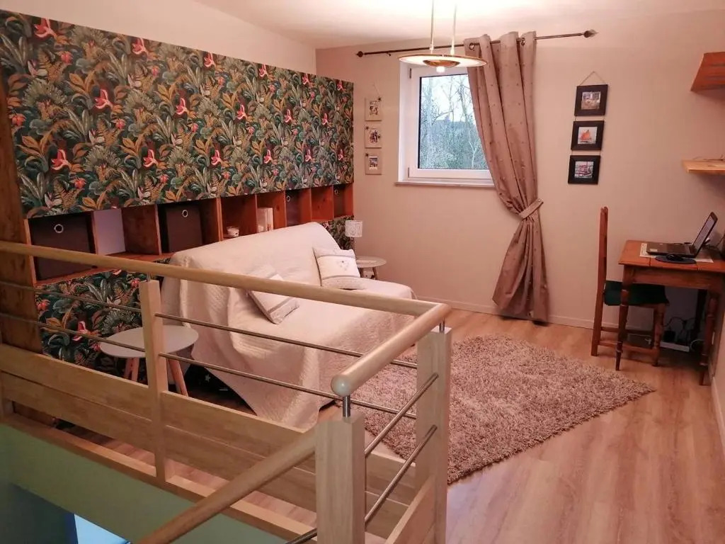 Villa en bois récente avec jardin, WIFI à 800m du centre de TREBEURDEN - Réf 668