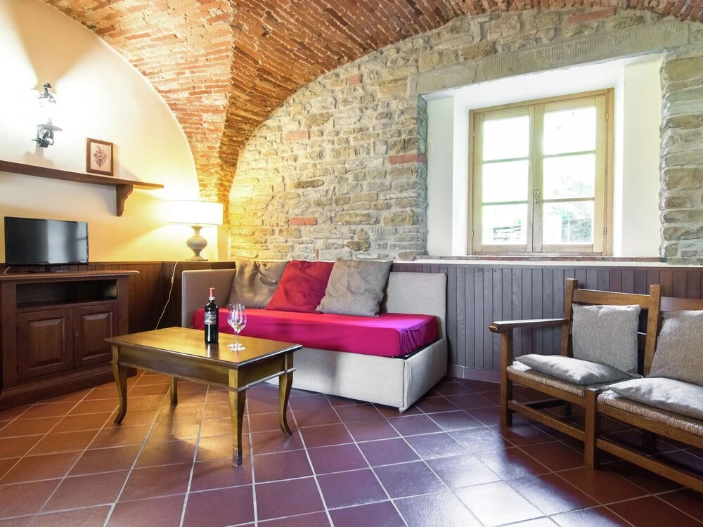Spacious Farmhouse With Pool