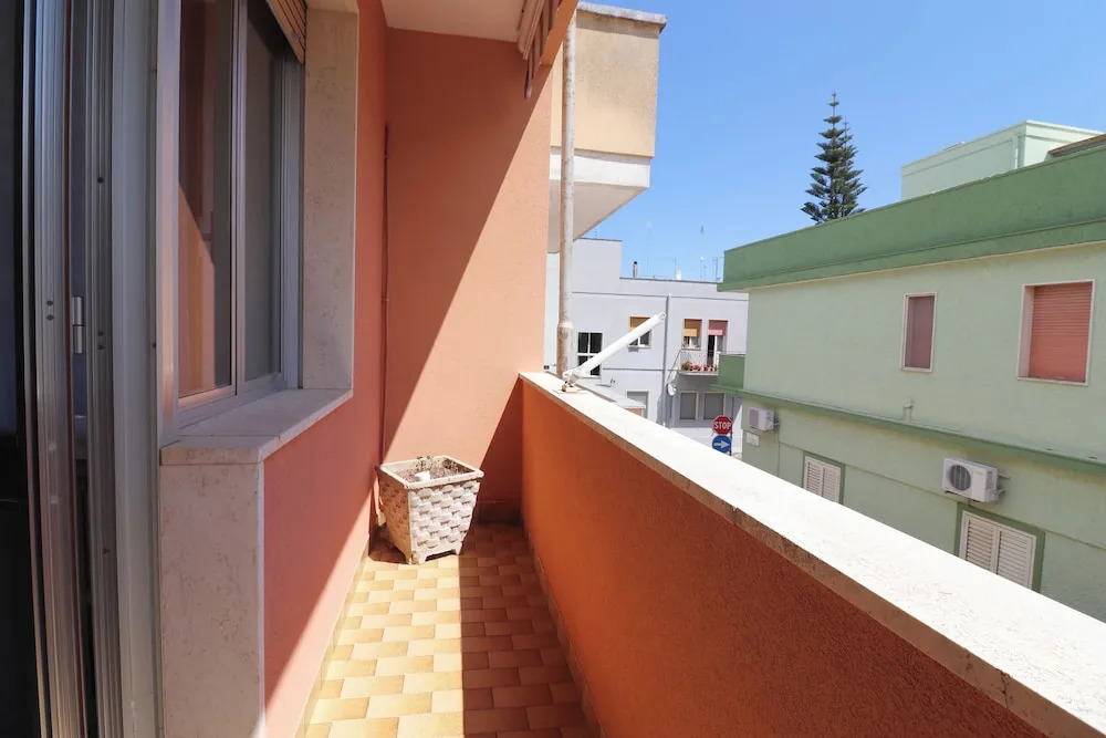 Isabel's House in Otranto 10 Seats